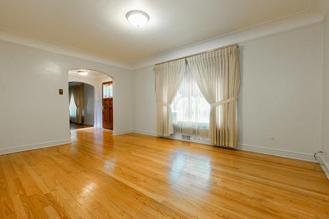 8101 S Eberhart Ave, Chicago, IL 60619 photo 7