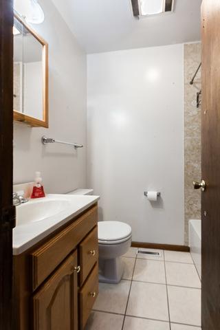 8101 S Eberhart Ave, Chicago, IL 60619 photo 14