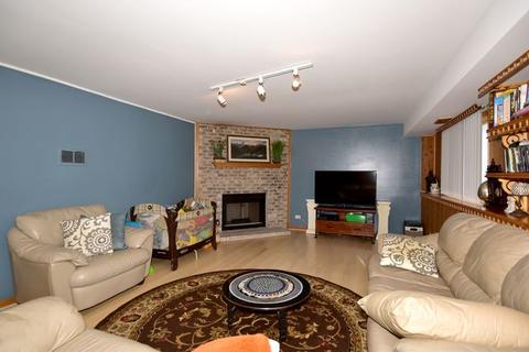 645 N Highview Ave, Addison, IL 60101 photo 9