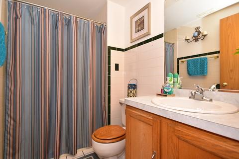 645 N Highview Ave, Addison, IL 60101 photo 16
