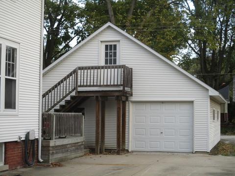 306 E Scott St, Tuscola, IL 61953 photo 2