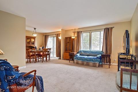 305 Windsor Dr, Roselle, IL 60172 photo 2