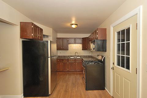 44 Hampton Rd, Montgomery, IL 60538 photo 5