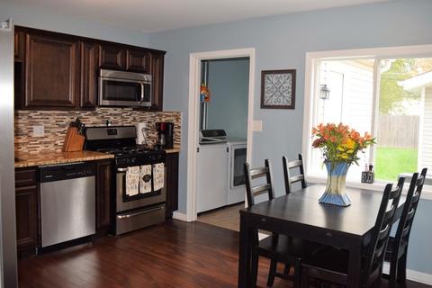 318 Macgregor Rd, Lockport, IL 60441 photo 4