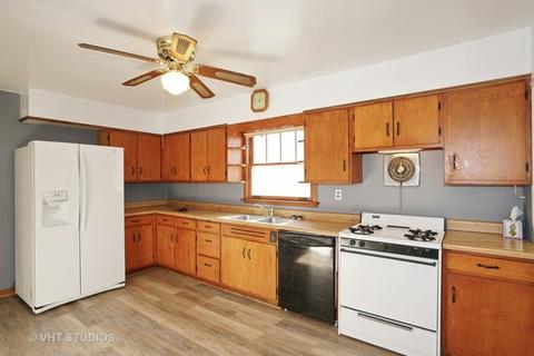 609 Binder St, Aurora, IL 60505 photo 3