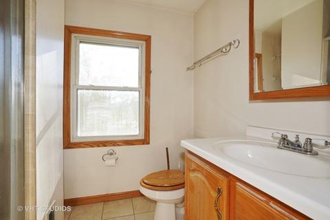 609 Binder St, Aurora, IL 60505 photo 8