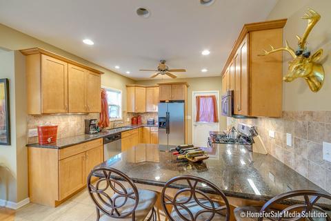 1503 Hill Ave, Wheaton, IL 60187 photo 4