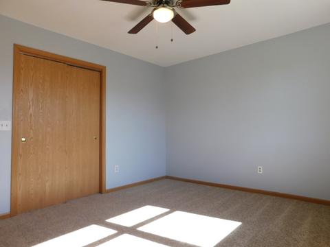 415 Wimbleton Trl, Mchenry, IL 60050 photo 18