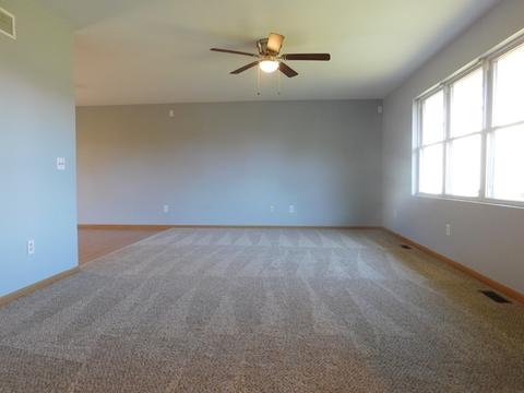 415 Wimbleton Trl, Mchenry, IL 60050 photo 10