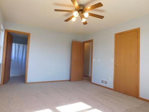 415 Wimbleton Trl, Mchenry, IL 60050 photo 16
