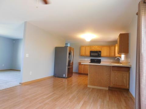 415 Wimbleton Trl, Mchenry, IL 60050 photo 8