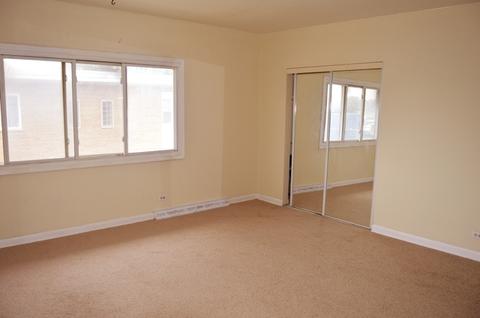 1468 Willow Ave, Des Plaines, IL 60016 photo 12