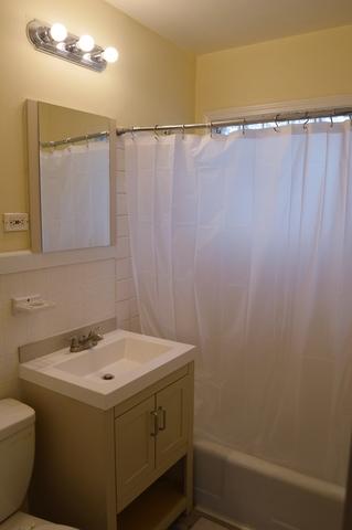 1468 Willow Ave, Des Plaines, IL 60016 photo 13