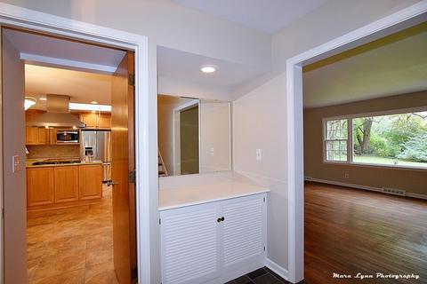365 Cobblestone Dr, Aurora, IL 60506 photo 8