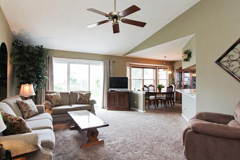 705 W Highgoal Dr, Wheeling, IL 60090 photo 3