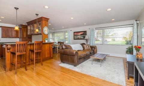 1300 E Prairie Ave, Wheaton, IL 60187 photo 5