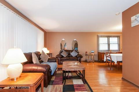 665 Juniper Ln, Bartlett, IL 60103 photo 3