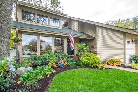2405 Harbor Ct, Aurora, IL 60504 photo 4