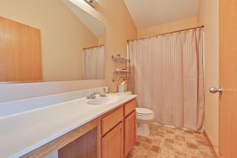 2400 Evergreen Cir, Mchenry, IL 60050 photo 10