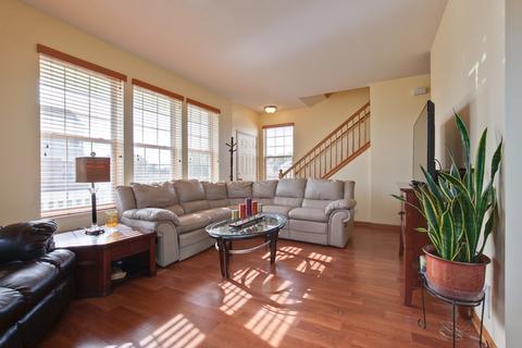 2400 Evergreen Cir, Mchenry, IL 60050 photo 3