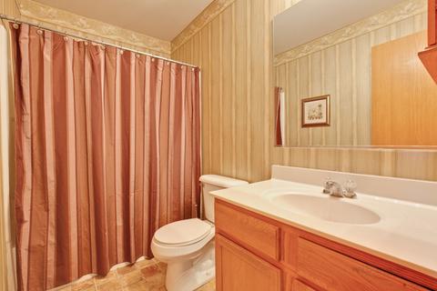 2400 Evergreen Cir, Mchenry, IL 60050 photo 13