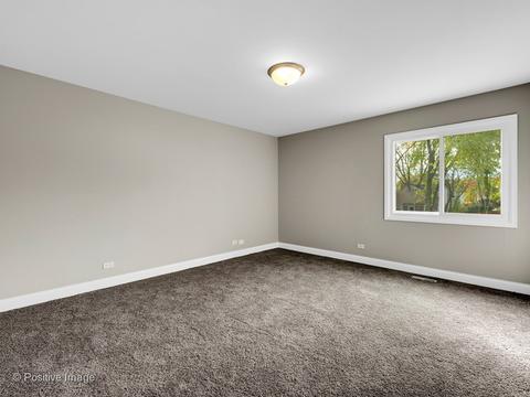 127 E Mcclellan St, Bartlett, IL 60103 photo 10