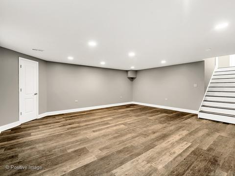 127 E Mcclellan St, Bartlett, IL 60103 photo 17