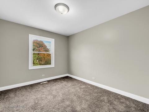 127 E Mcclellan St, Bartlett, IL 60103 photo 12