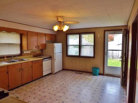718 E Washington St, Morris, IL 60450 photo 10