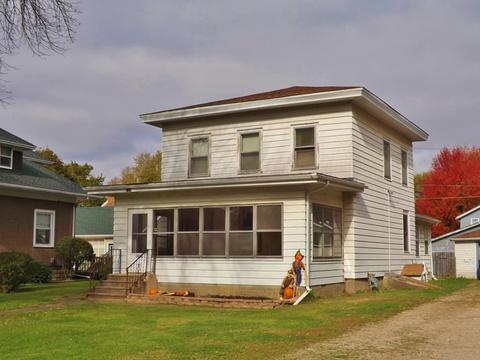 718 E Washington St, Morris, IL 60450 photo 2