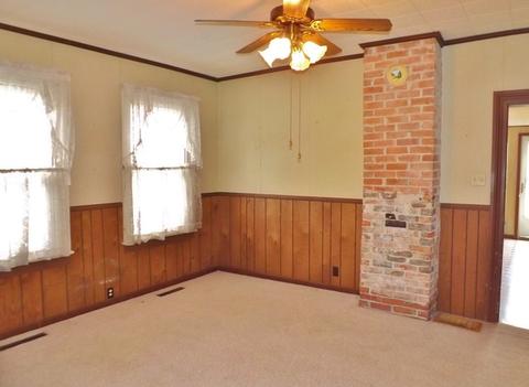 718 E Washington St, Morris, IL 60450 photo 11