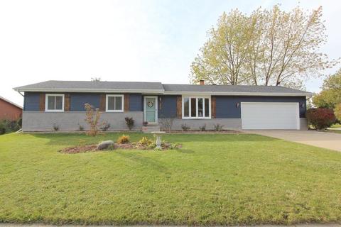 1415 N Scully Dr, Mchenry, IL 60050 photo 1