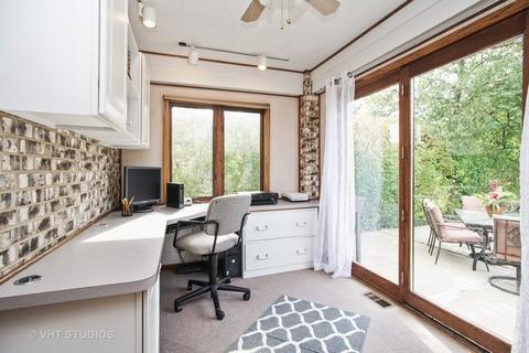 534 May St, Roselle, IL 60172 photo 7