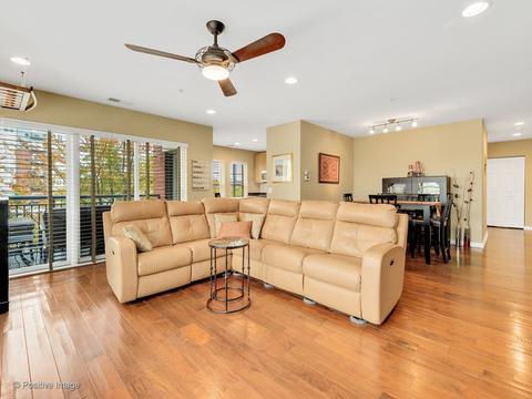 255 E Liberty Dr #401, Wheaton, IL 60187 photo 4
