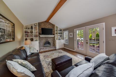 3396 Gilbert Ct, Darien, IL 60561 photo 9