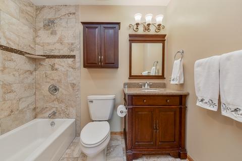 3396 Gilbert Ct, Darien, IL 60561 photo 18