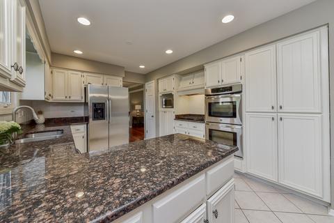 3396 Gilbert Ct, Darien, IL 60561 photo 7