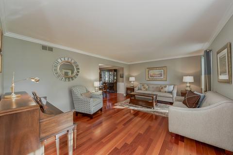 3396 Gilbert Ct, Darien, IL 60561 photo 2