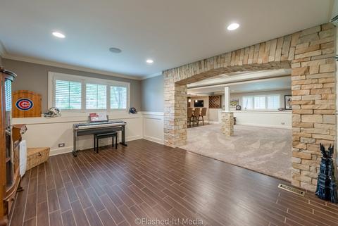 5 N330 Robin Ln, Wayne, IL 60184 photo 29