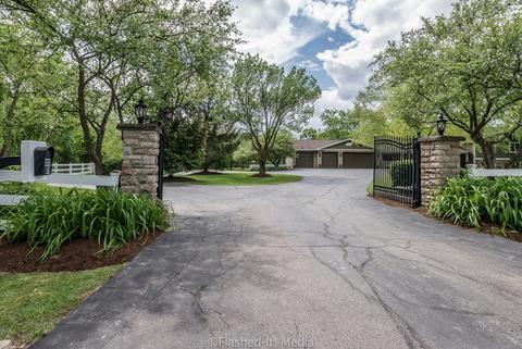 5 N330 Robin Ln, Wayne, IL 60184 photo 1
