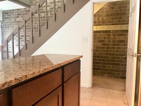 108 Kenneth Cir, Elgin, IL 60120 photo 19