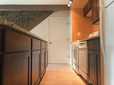 108 Kenneth Cir, Elgin, IL 60120 photo 7