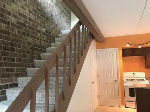 108 Kenneth Cir, Elgin, IL 60120 photo 8