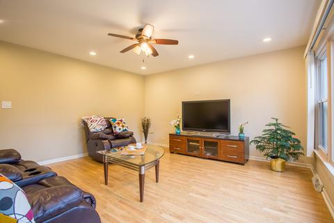 932 Timothy Ln, Des Plaines, IL 60016 photo 5
