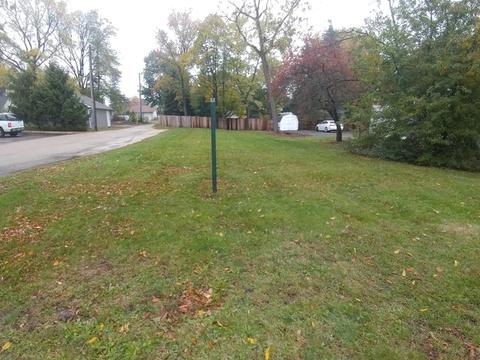 211 W Roosevelt Rd, Wheaton, IL 60187 photo 2