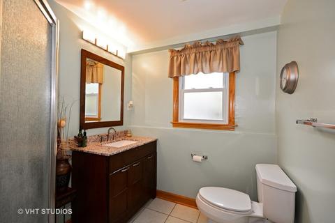1887 Briarcliffe Blvd, Wheaton, IL 60189 photo 17