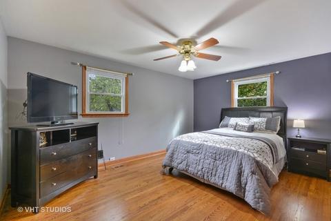 1887 Briarcliffe Blvd, Wheaton, IL 60189 photo 12