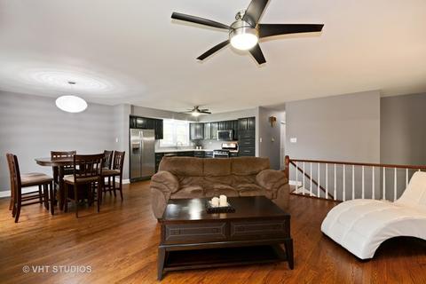 1887 Briarcliffe Blvd, Wheaton, IL 60189 photo 2