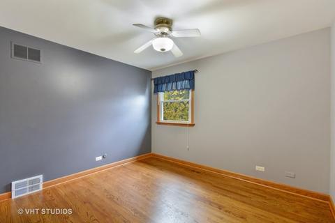 1887 Briarcliffe Blvd, Wheaton, IL 60189 photo 14