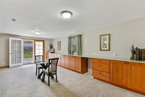 1887 Briarcliffe Blvd, Wheaton, IL 60189 photo 11
